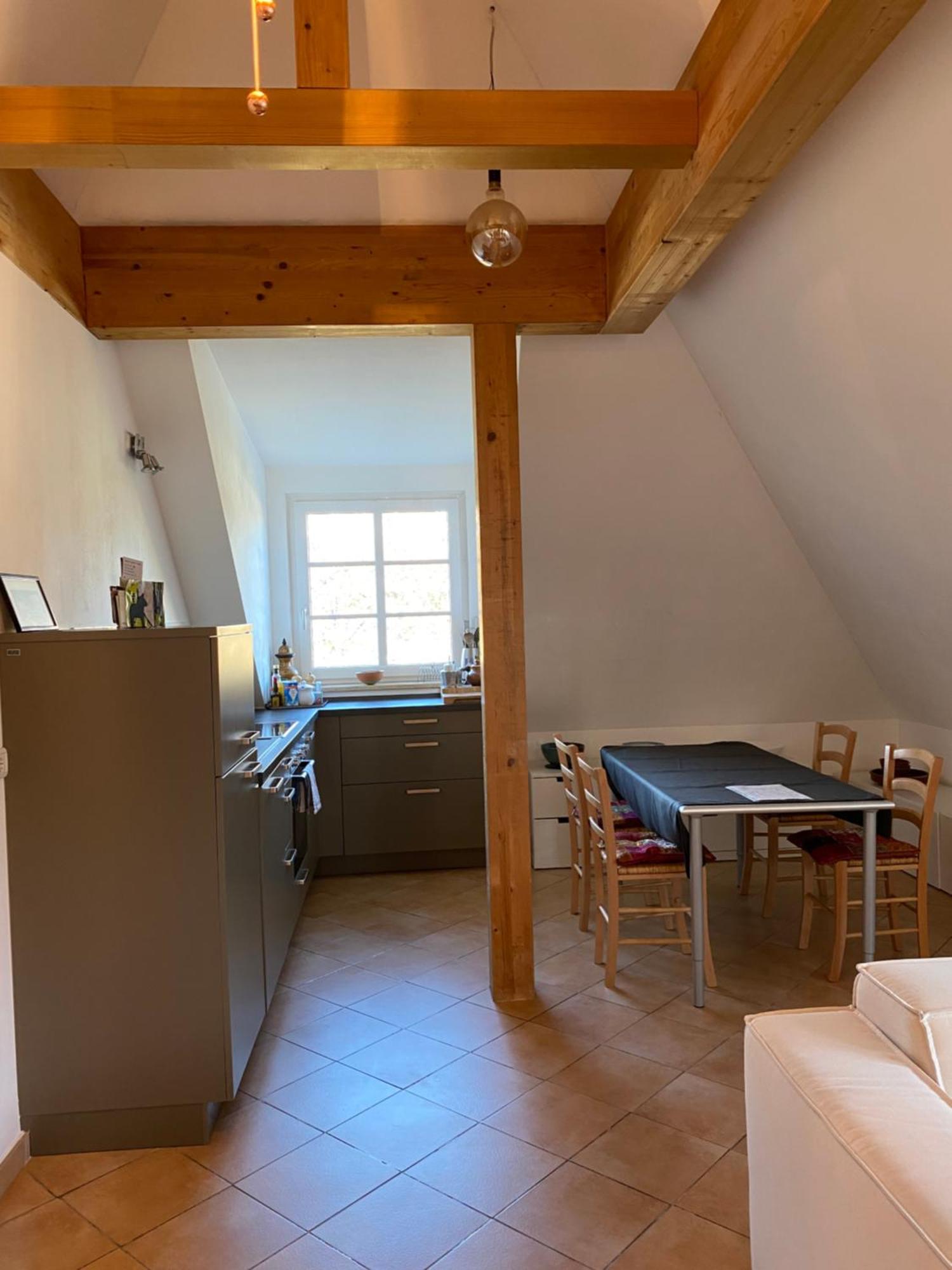 Helle Und Ruhige Dachgeschosswohnung Munique Exterior foto