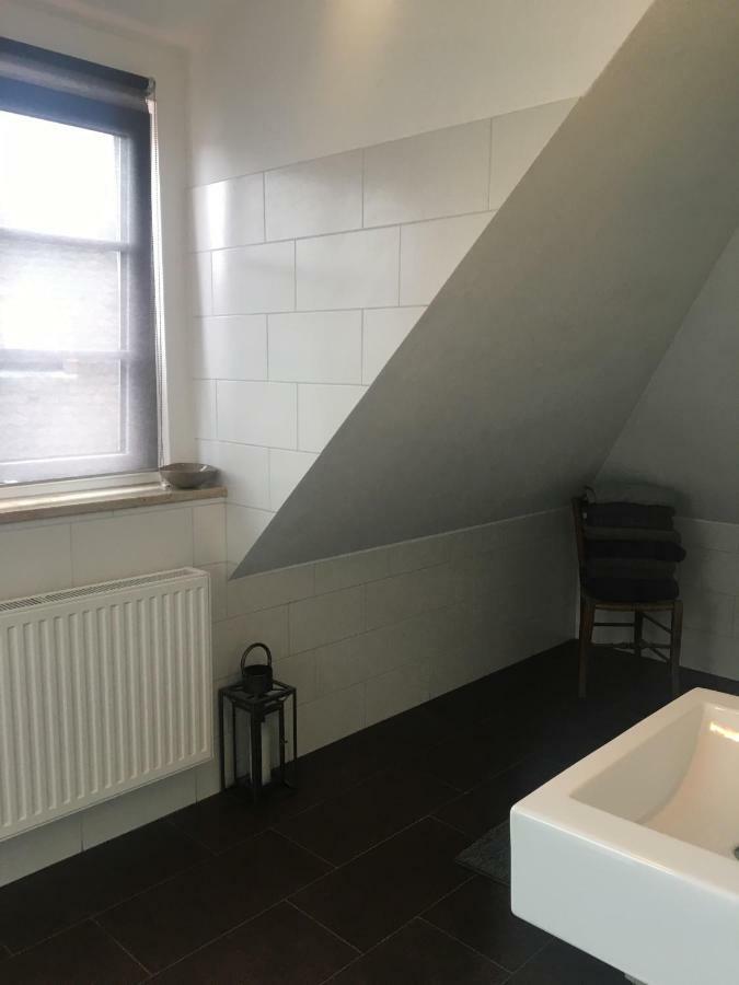 Helle Und Ruhige Dachgeschosswohnung Munique Exterior foto